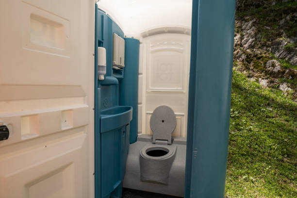 Best Luxury portable toilet rental  in Pleasant Hill, OH
